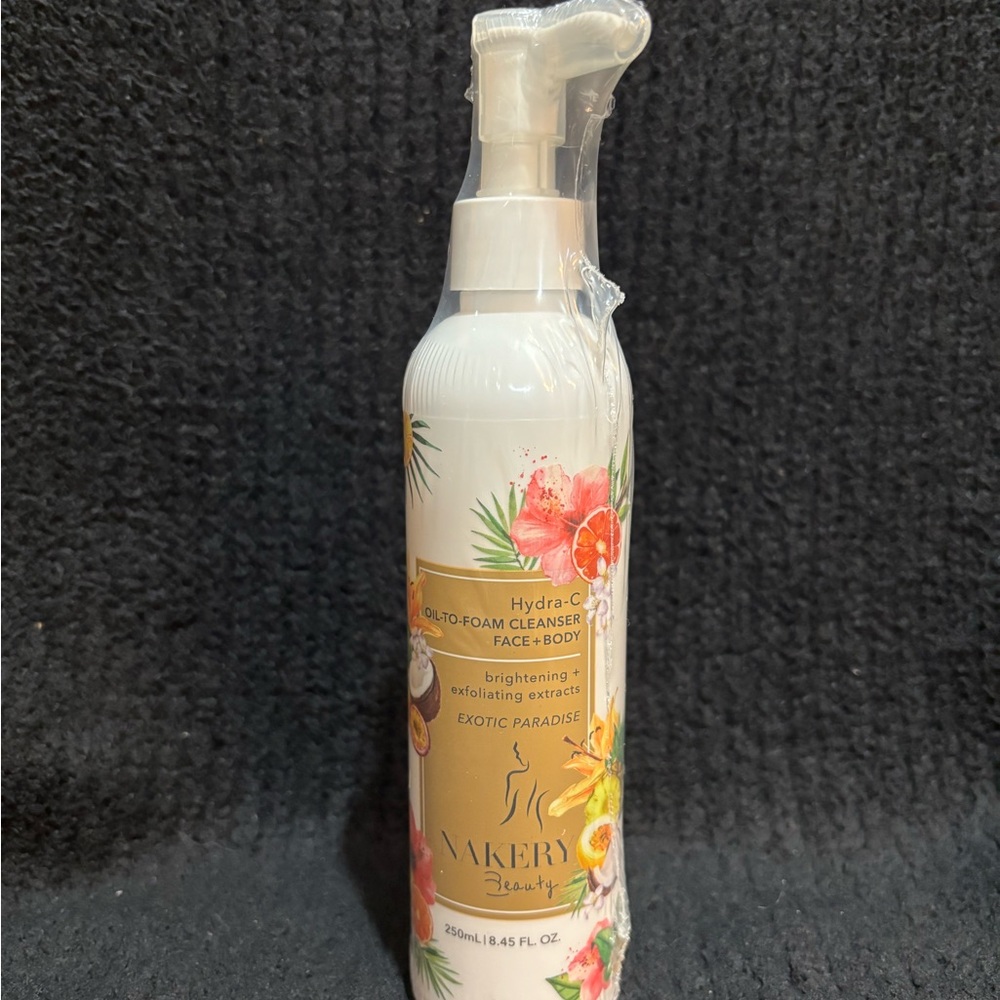 Makery Beauty Hydra-C Oil-to-Foam Cleanser for Face & Body - White/Gold